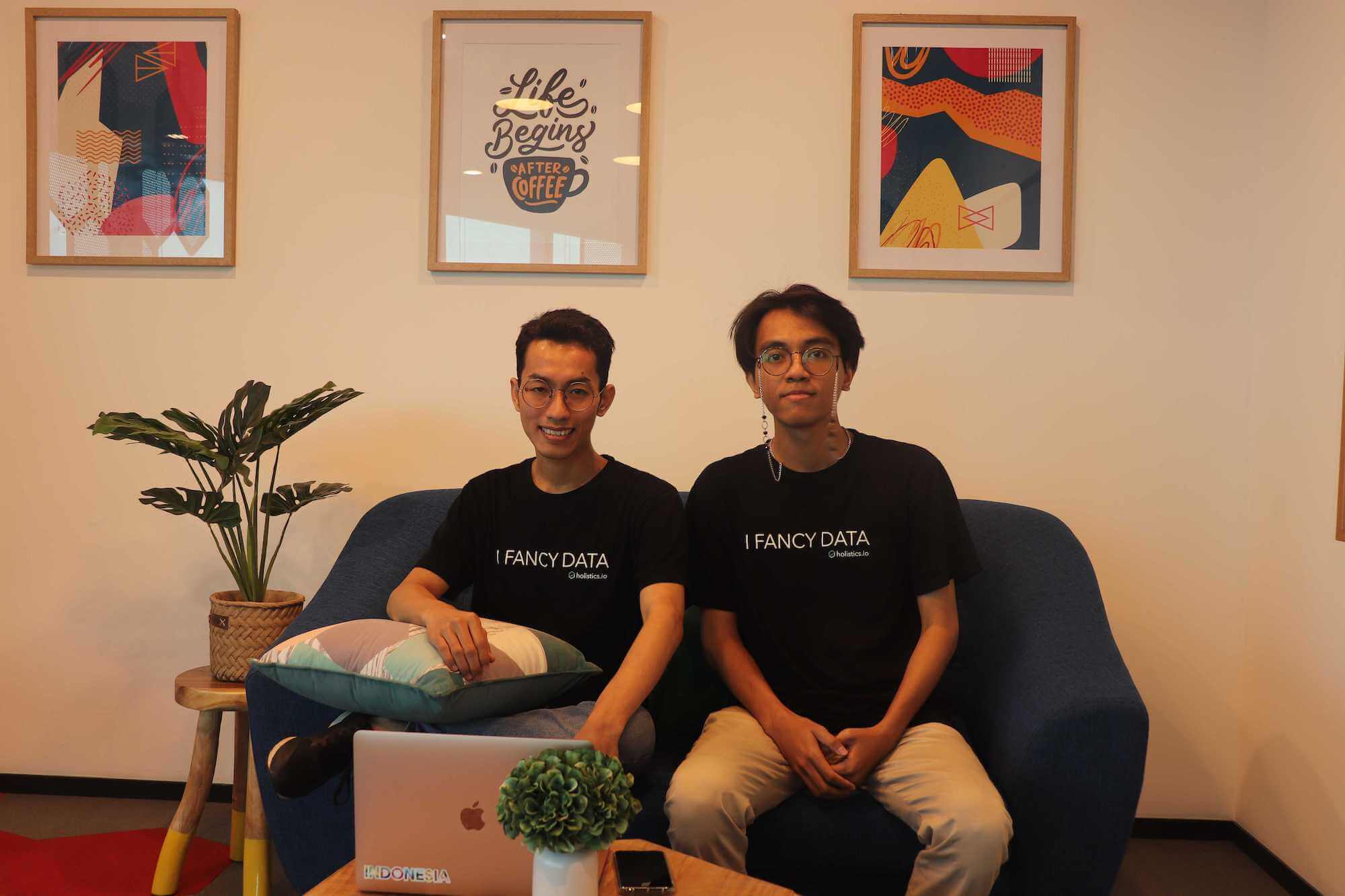 What It's Like Being a Designer Intern at Holistics